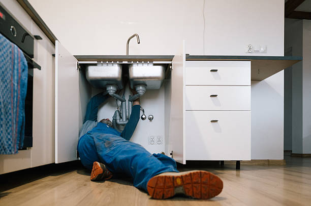 Professional Emergency Plumber technician working in East Freetown, MA